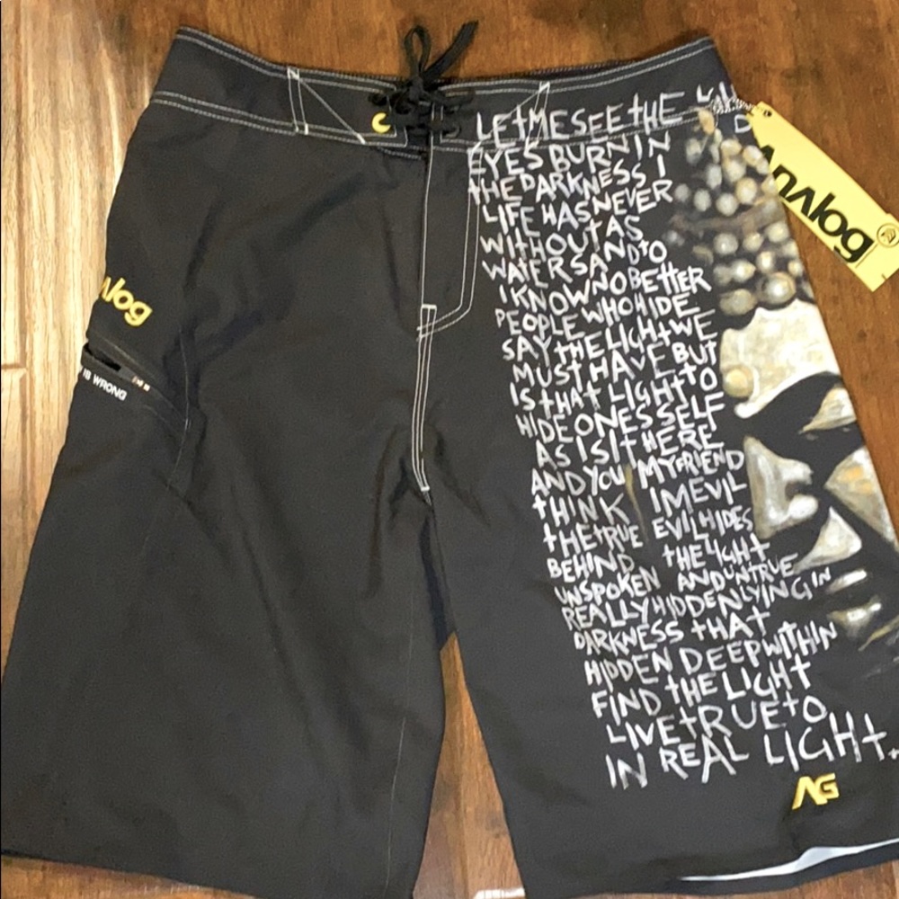 Analog Men’s Abberton Board Shorts. Size 30 Charcoal Gray/Black.